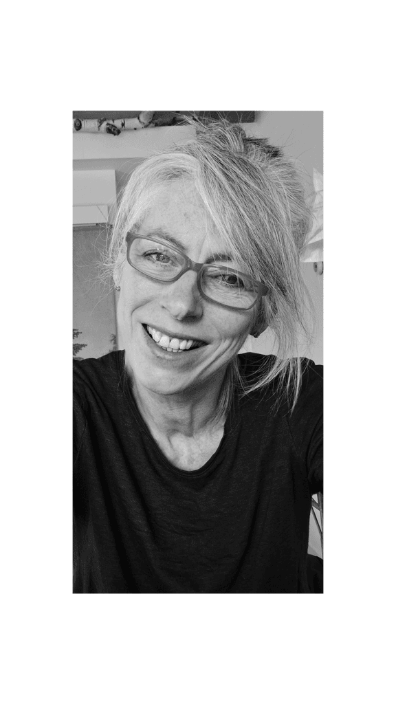 ycoWKGxDHGx Ivonne v. Dijk